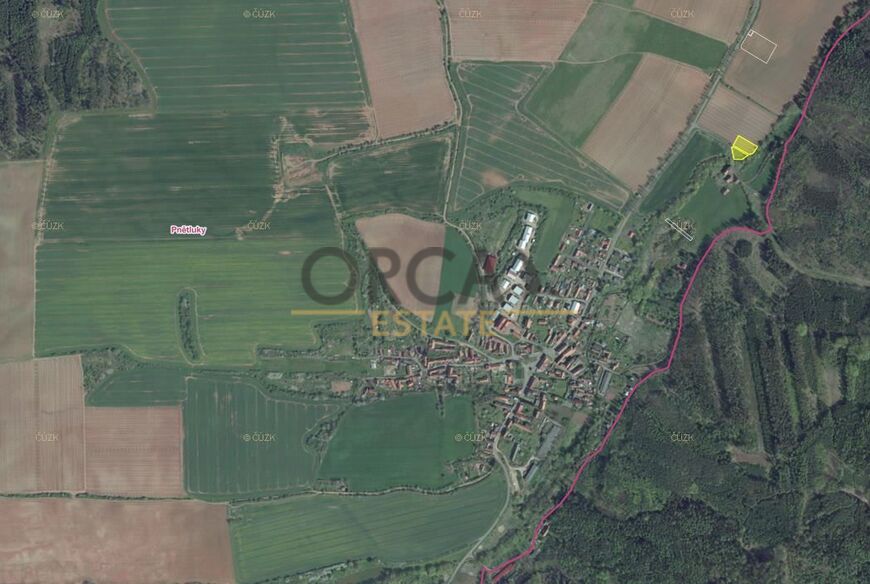 Podíl na pozemcích v k.ú. Pnětluky