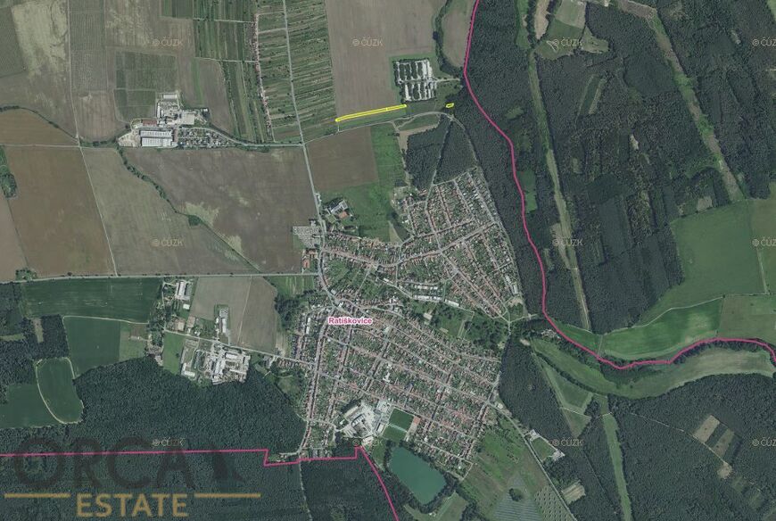 Prodej pozemků 3526 m2 v k.ú. Ratíškovice