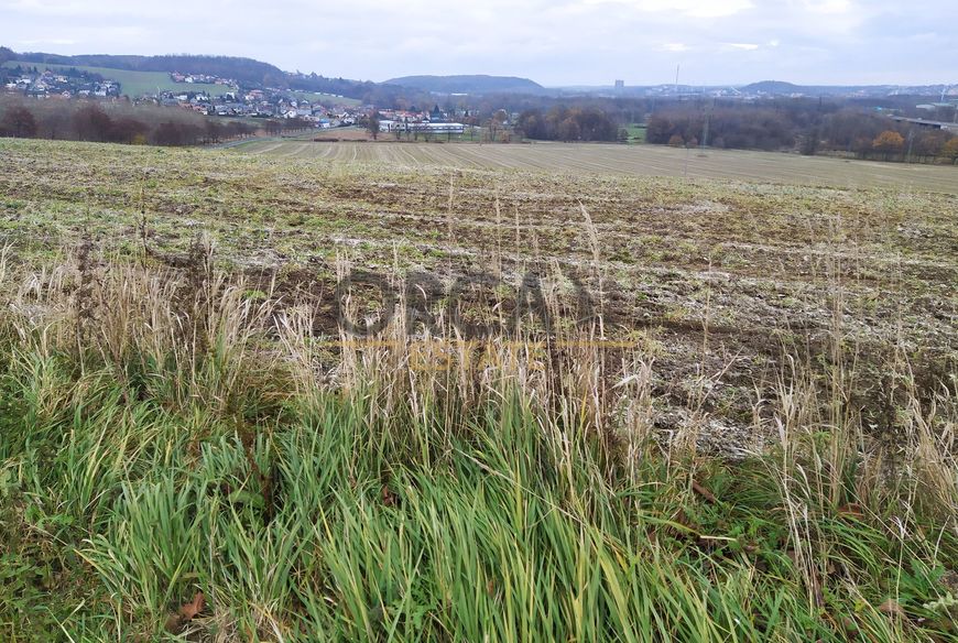 prodej pozemků - orné půdy + silnice Hošťálkovice