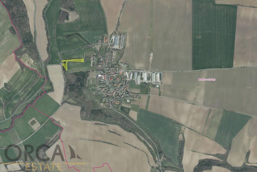 Spoluvlastnický podíl 828 m2 na pozemku v k.ú. Malešov u Hoštky