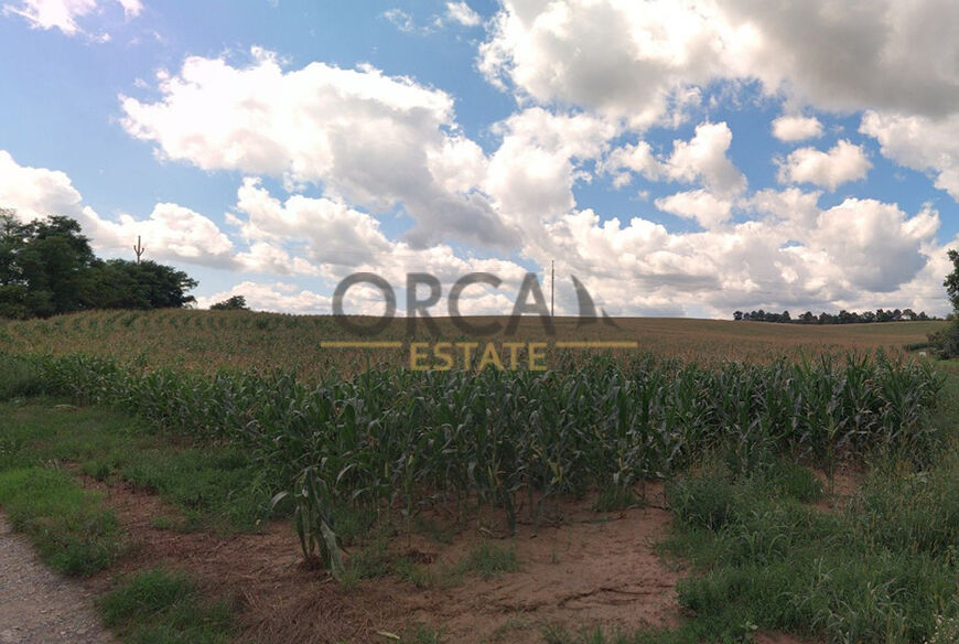 Podíl 2377 m2 na pozemcích v k.ú. Boršov u Kyjova