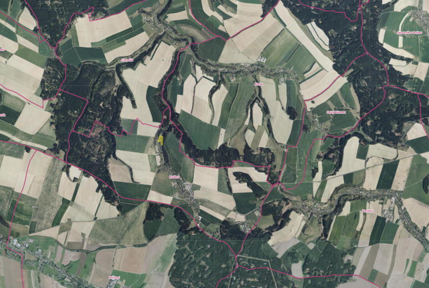 Květná (15 833 m2)