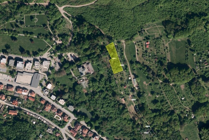 Luhačovice (2 071 m2)