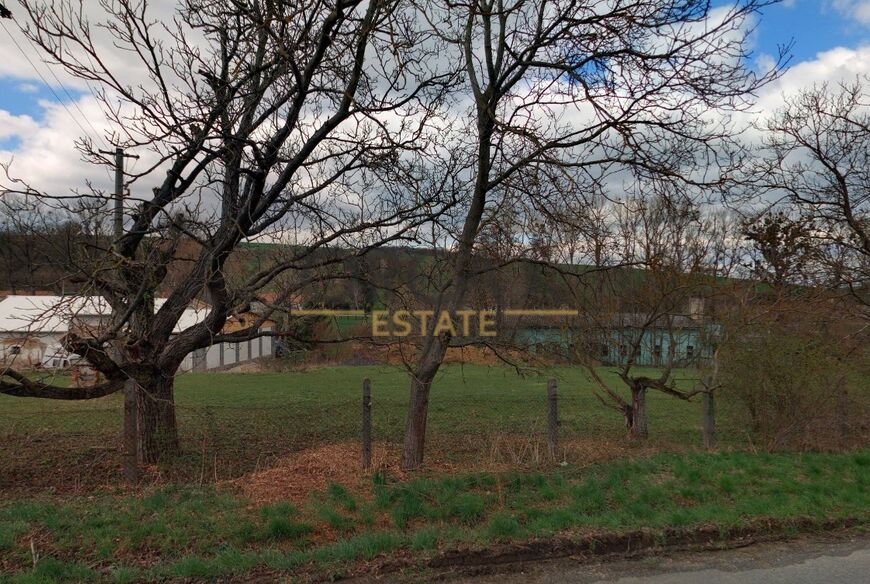 Dva zajímavé pozemky v k.ú. Zlámanka