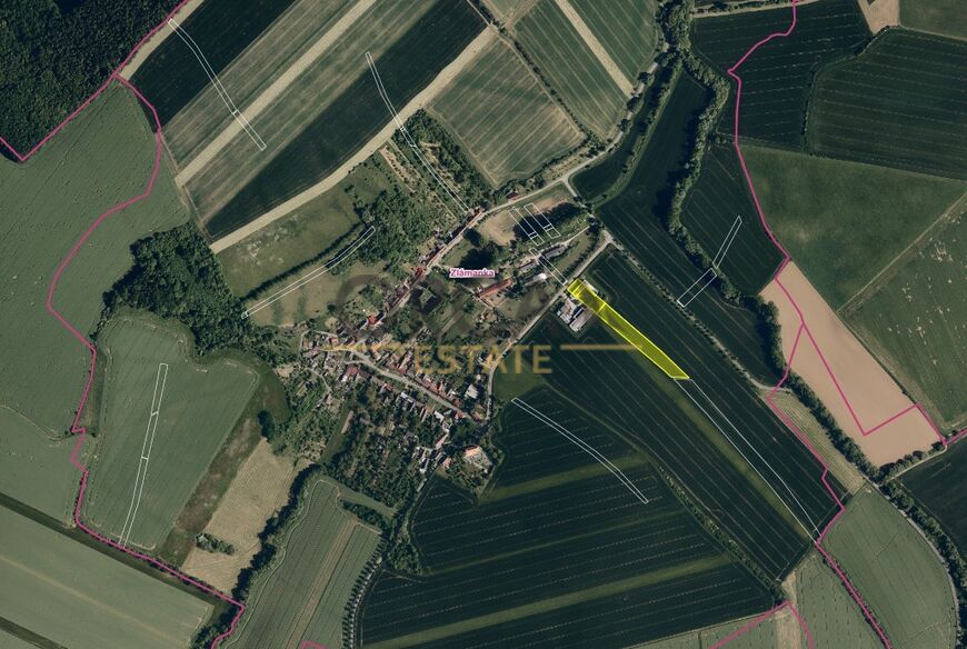 Pět pozemků v k.ú Zlámanka