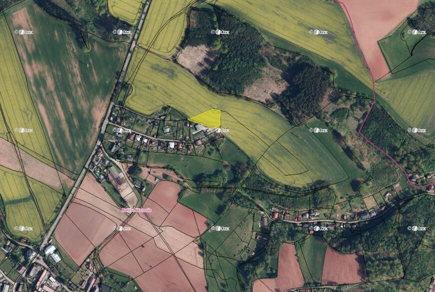 Babí u Náchoda (2438 m2)