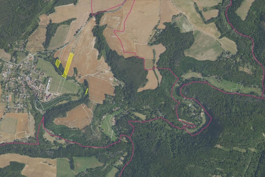 Bratřínov (8 413 m2)