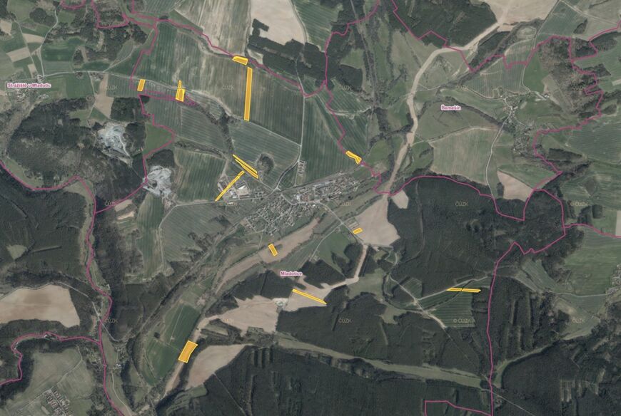 Mladotice (37 649 m2)