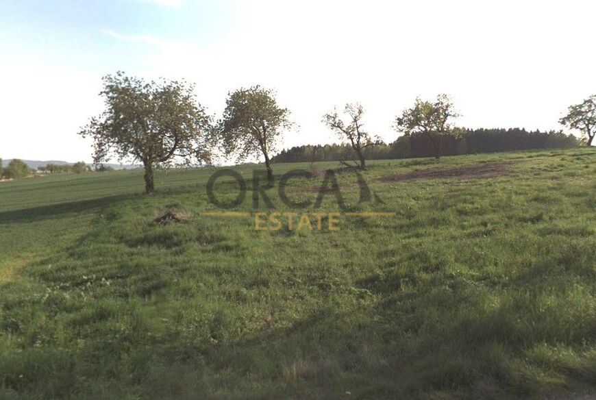 0,7 ha pozemků v k.ú. Kobyly